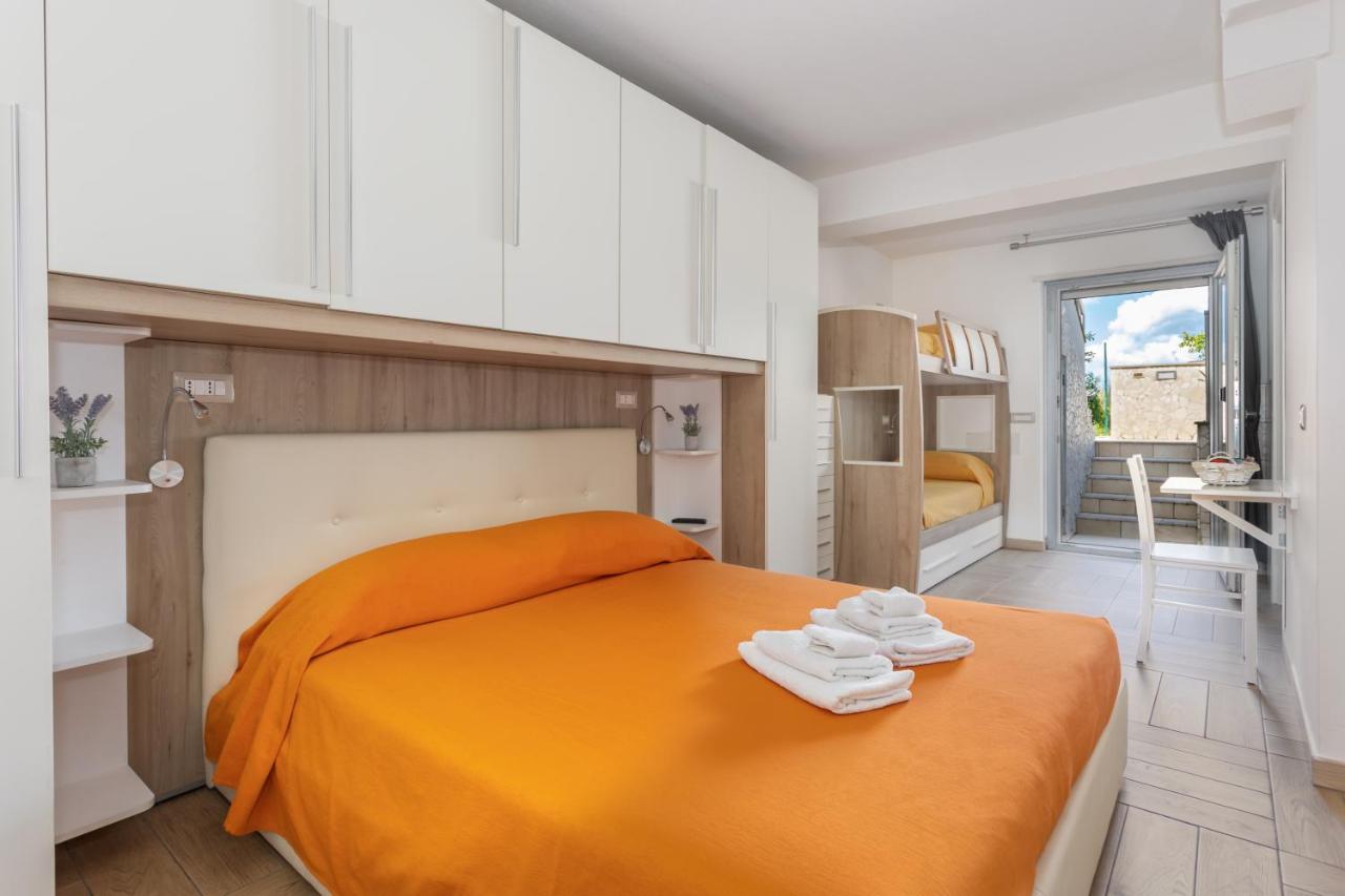 Oristano Camera Arancio Max 3Pers,Bagno,Uso Cucina מראה חיצוני תמונה